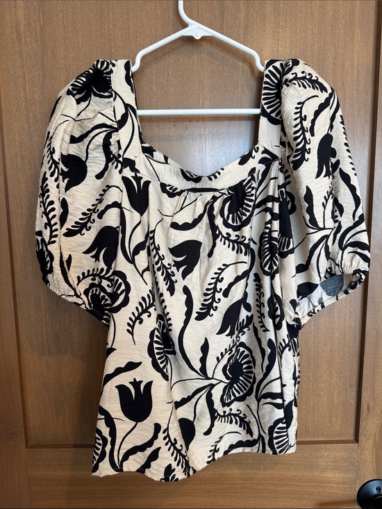Ann Taylor Factory Tops - Ann Taylor Factory Cream & Black Floral Square-Neck Puff Sleeve Blouse